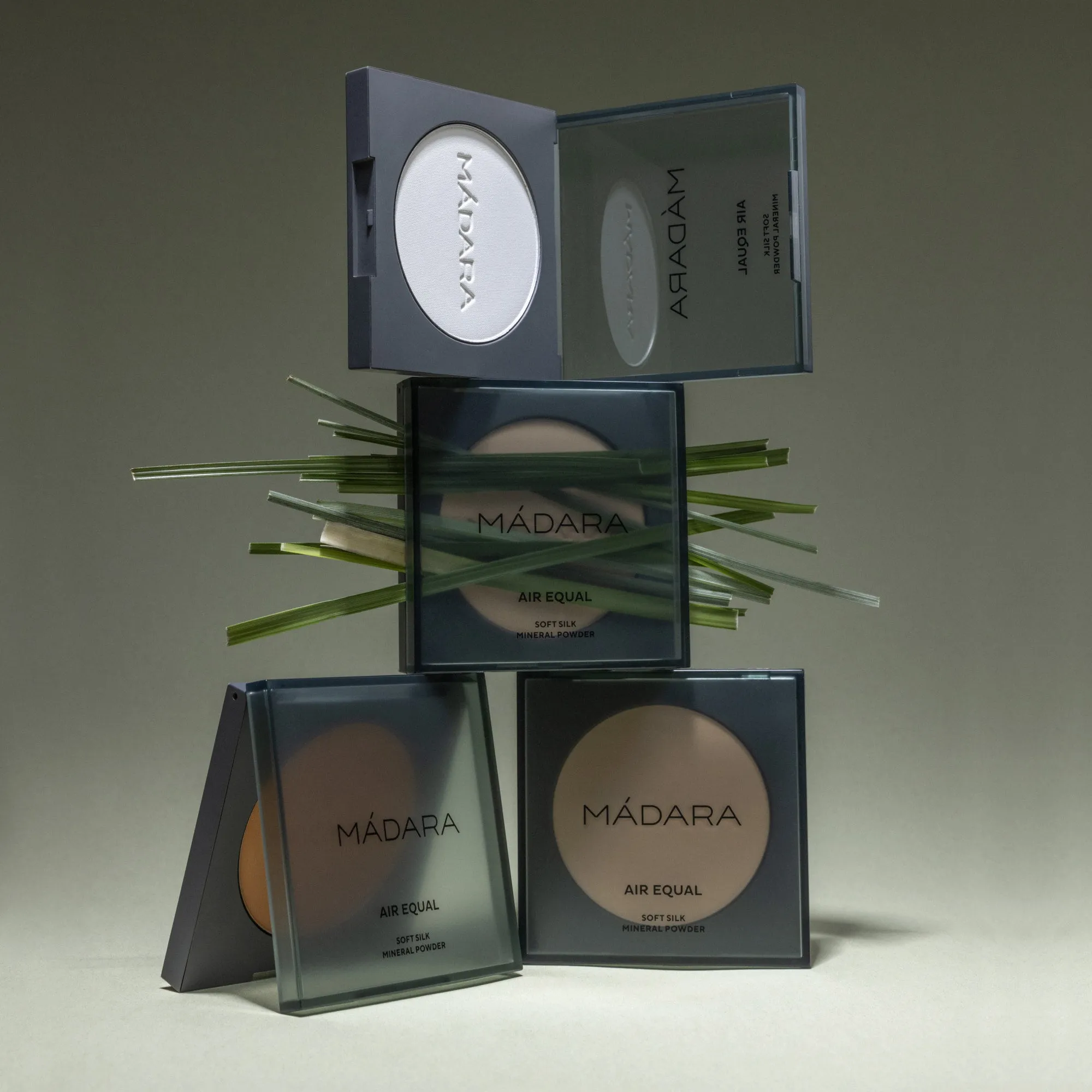 MADARA AIR EQUAL Soft Silk Mineral Powder, #0 TRANSLUCENT 9g