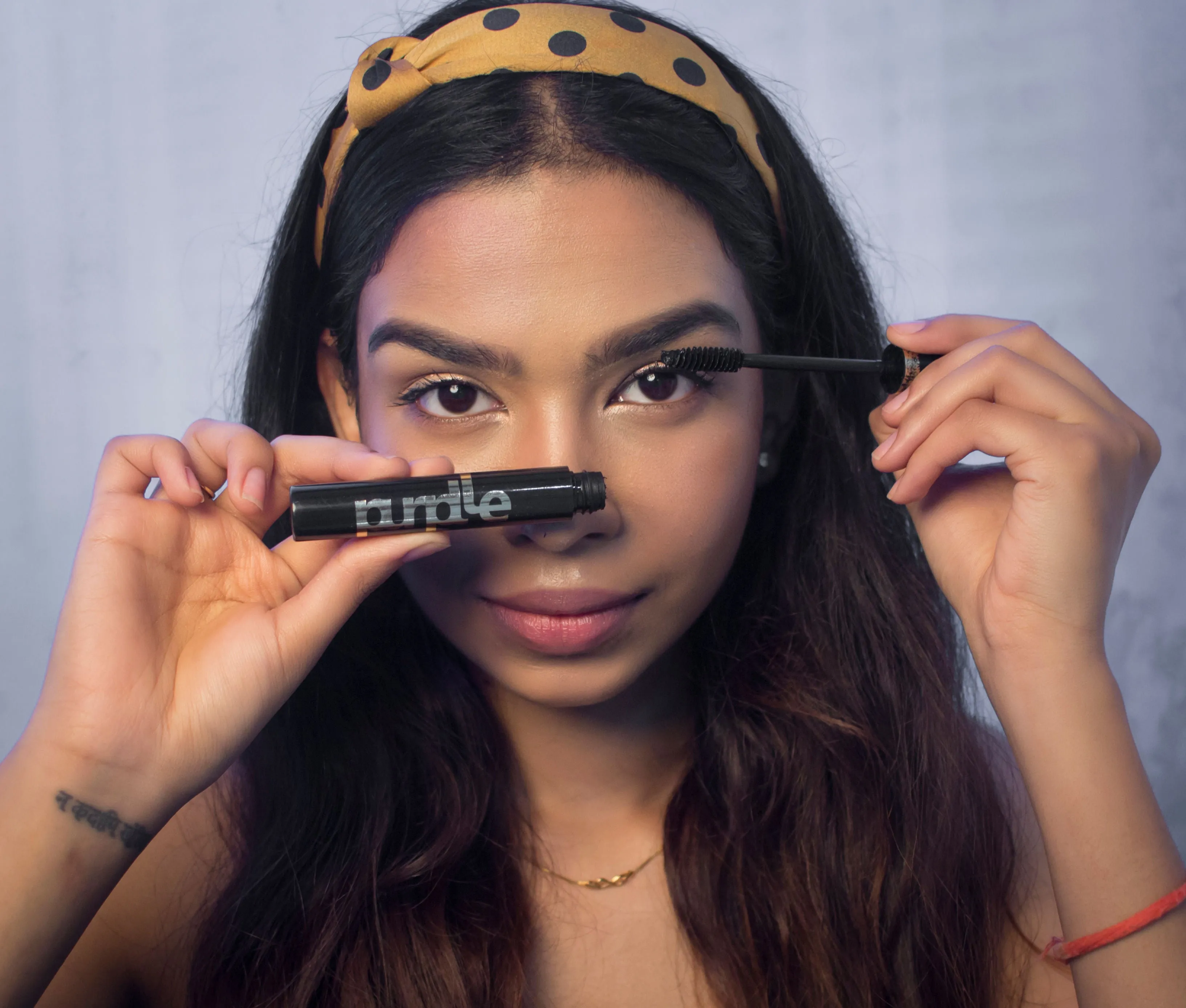 Purplle Through Thick and Thin Volumizing Mascara | Thickening | Lenghthening | Black | Lightweight | Non-drying | Transfer Resistent | Long Wearing (8 ml)