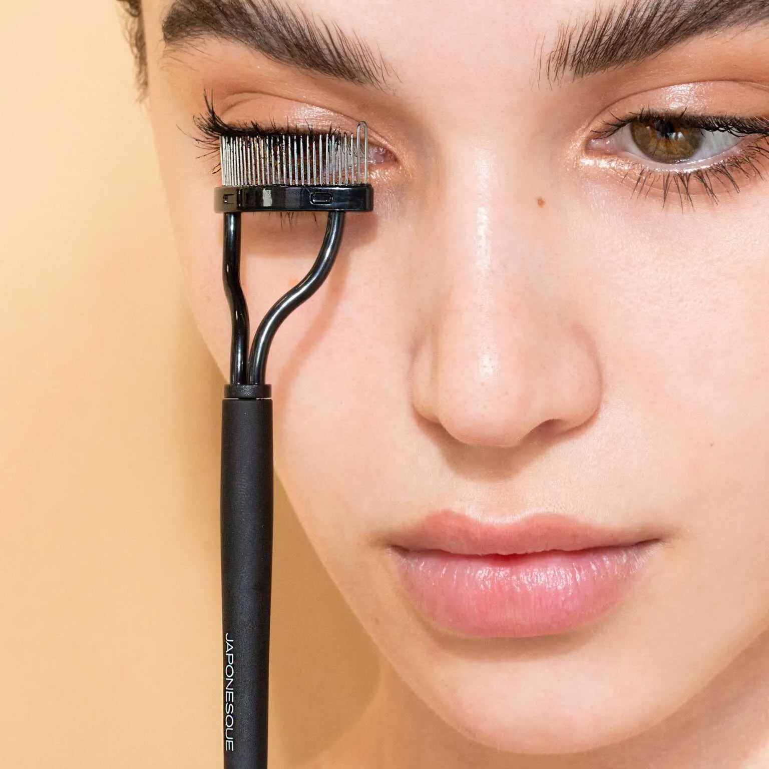 Velvet Touch Eyelash Separator